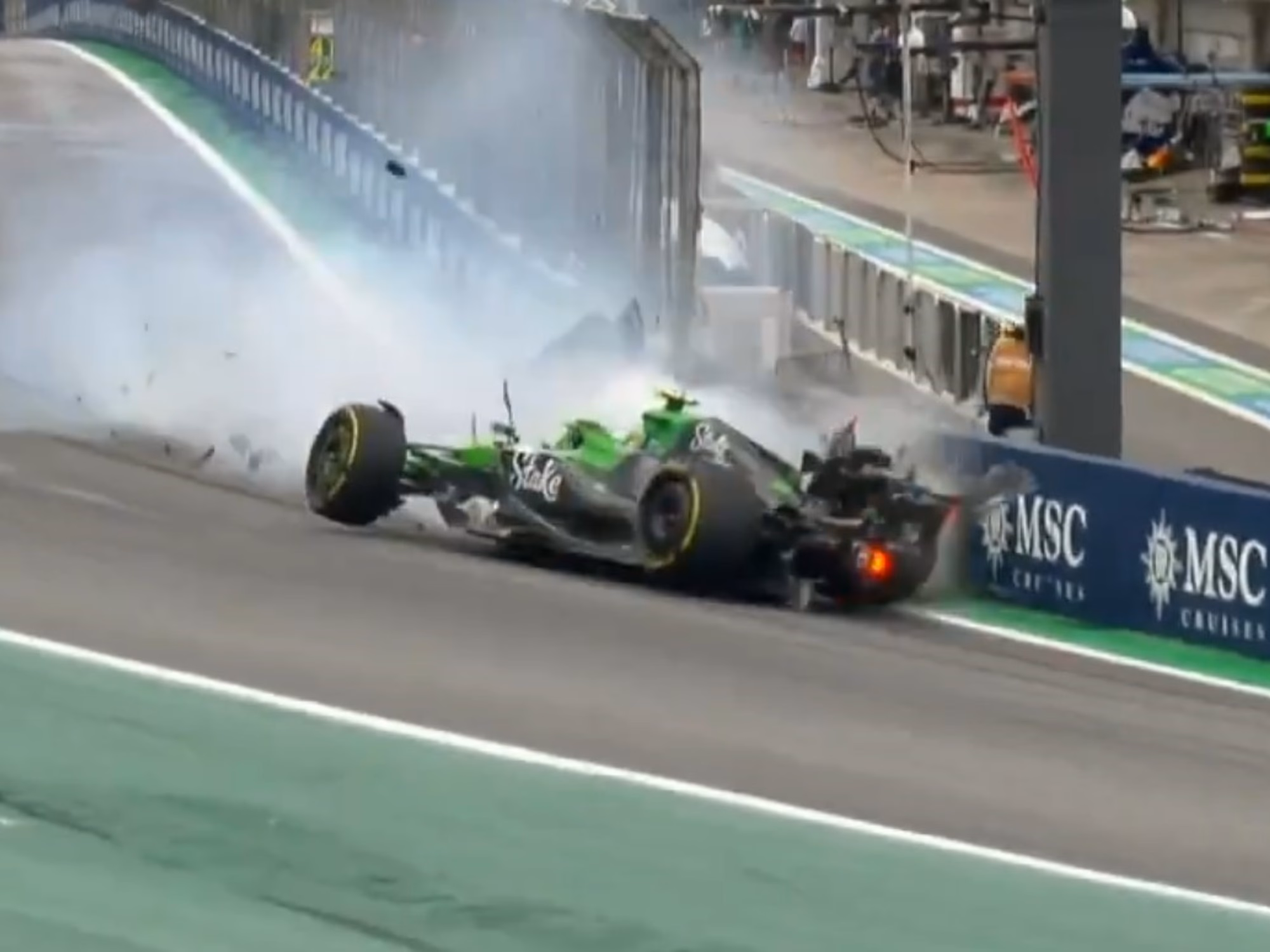 Sauber driver Gabriel Bortoleto suffers 52G crash on final lap of São Paulo GP Sprint race