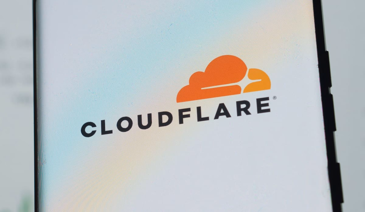 Cloudflare outage disrupts global internet services, affecting X, ChatGPT, and US transit systems