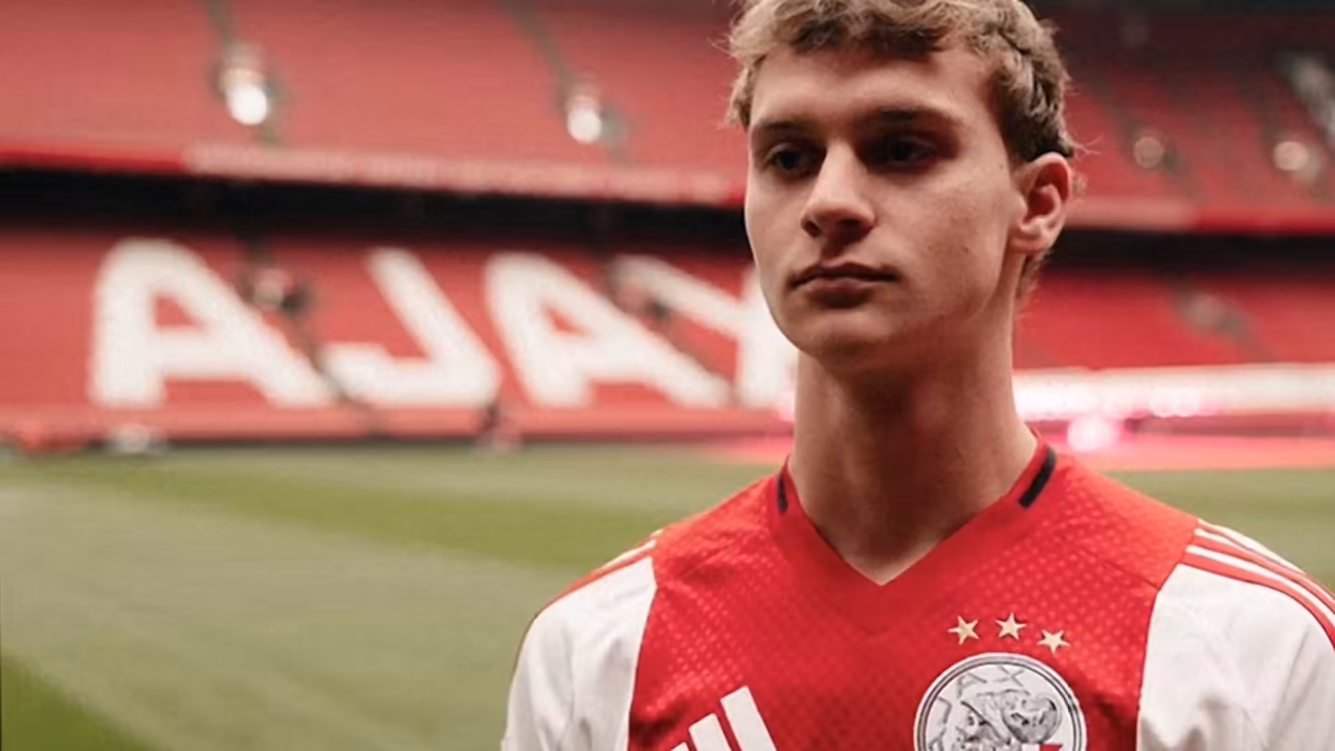 Ajax signs Maximilian Ibrahimovic, son of Zlatan, on loan from Milan