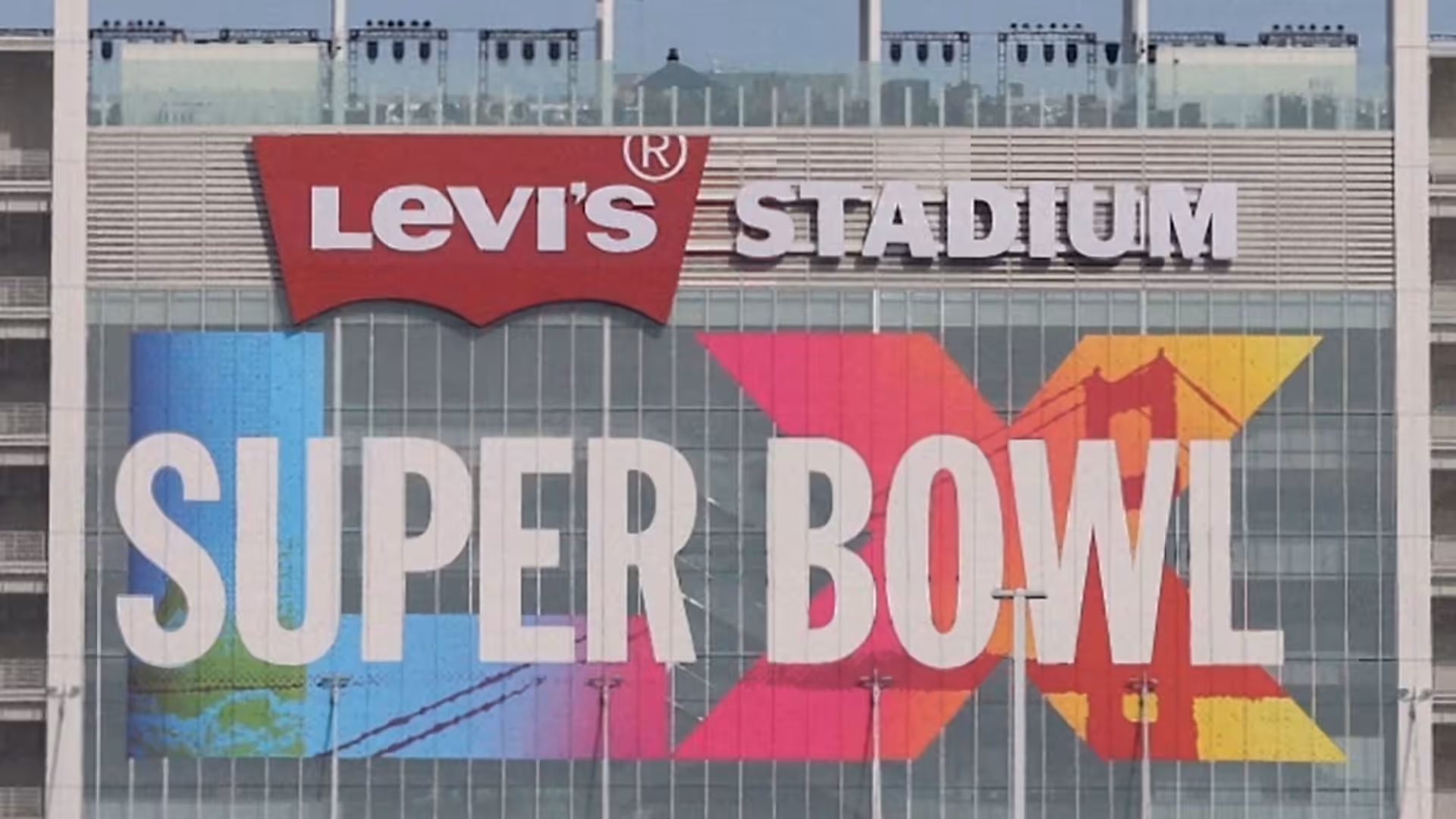Super Bowl in Silicon Valley draws billionaires and tech executives