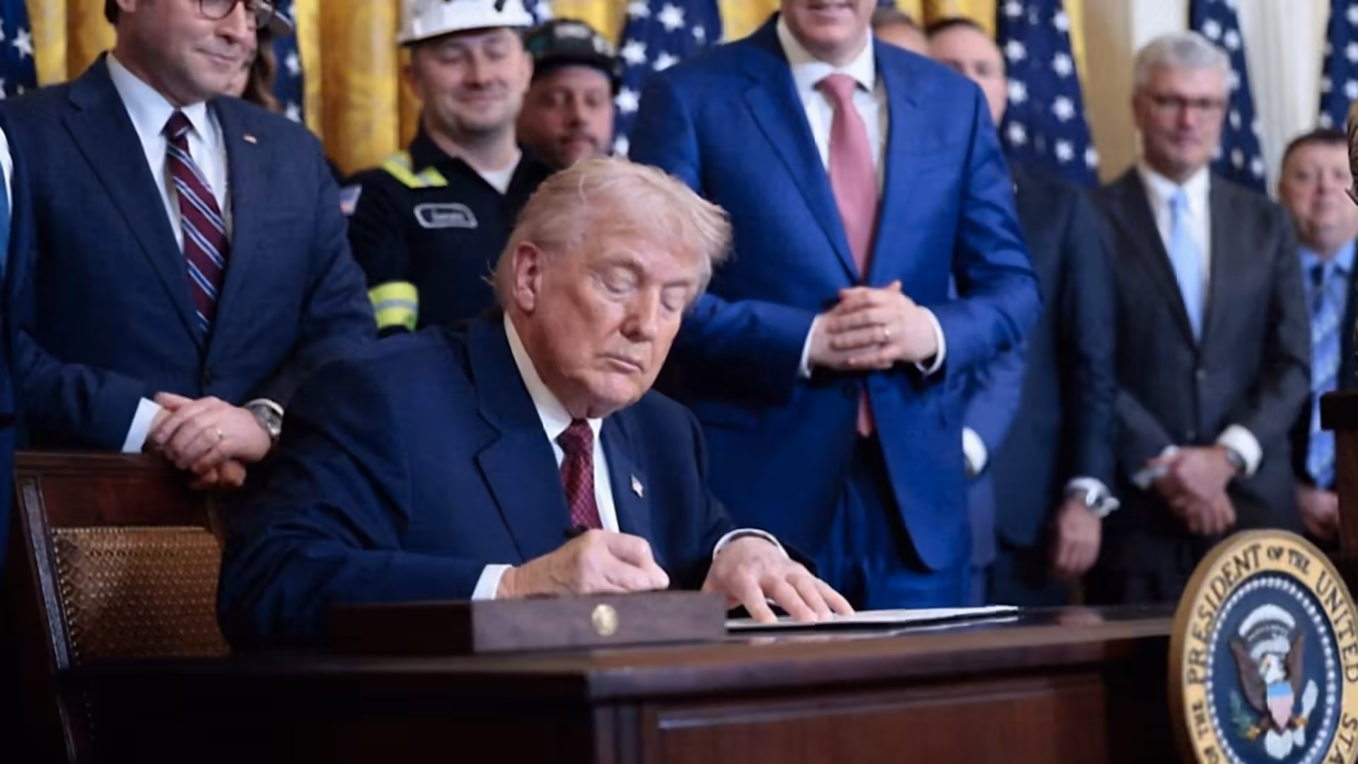 Trump directs Pentagon to purchase electricity from coal-fired power plants