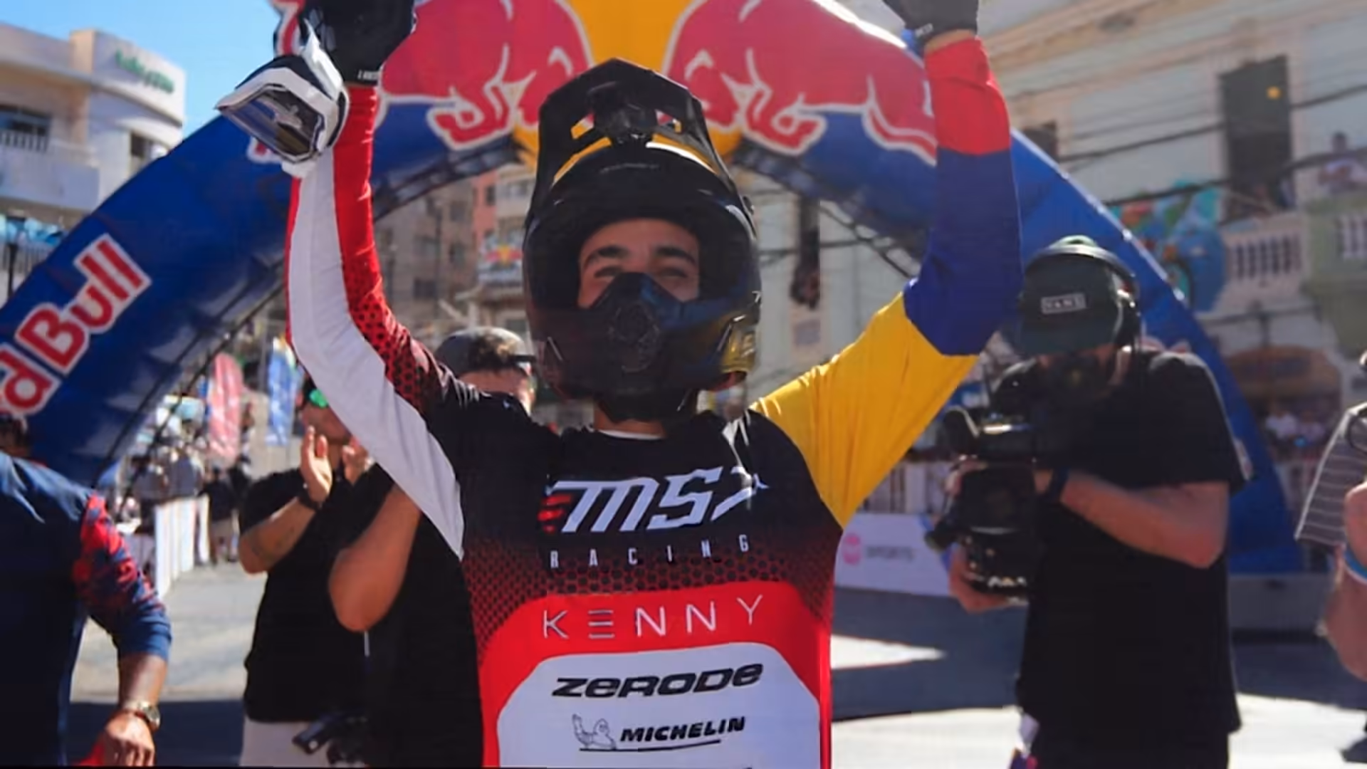 Colombian rider Sebastián Holguín wins Red Bull Valparaíso Cerro Abajo 2026