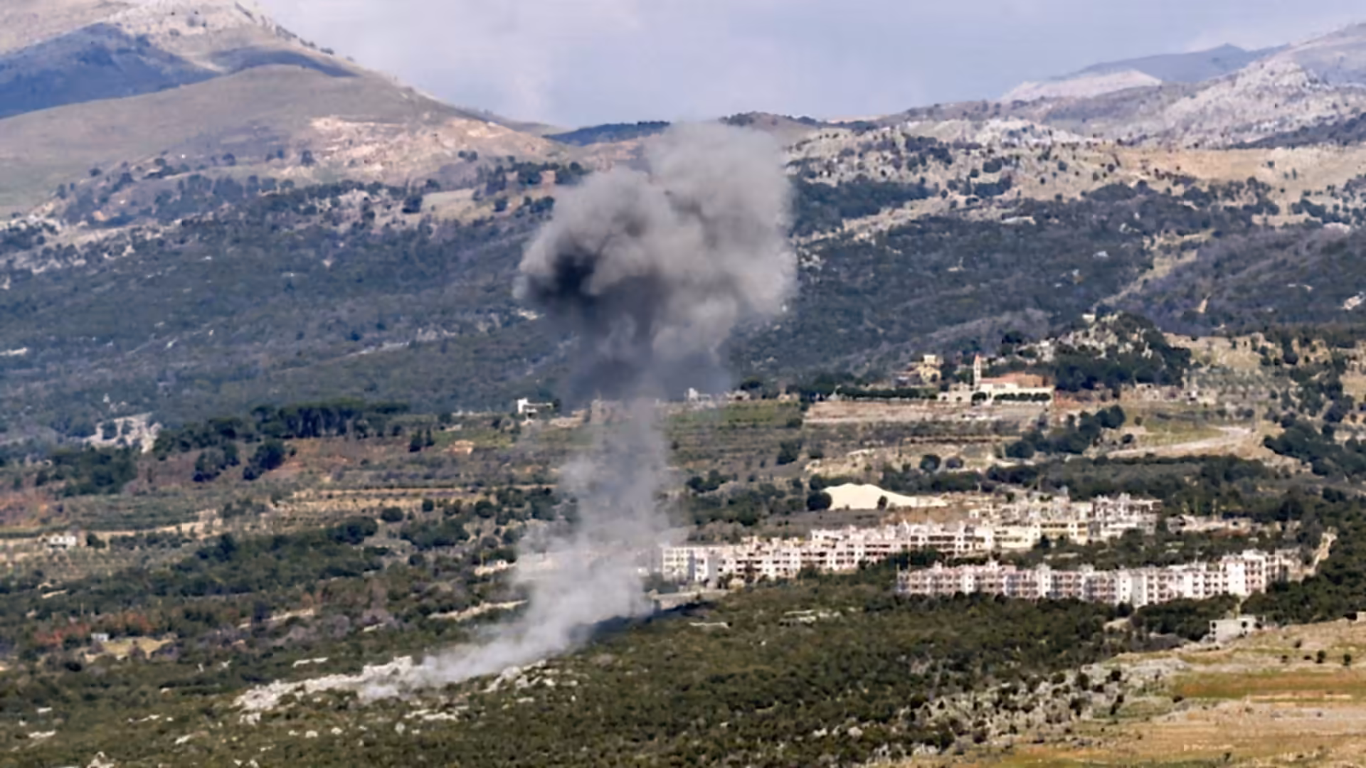 Israeli forces conduct ground incursion along Lebanon border