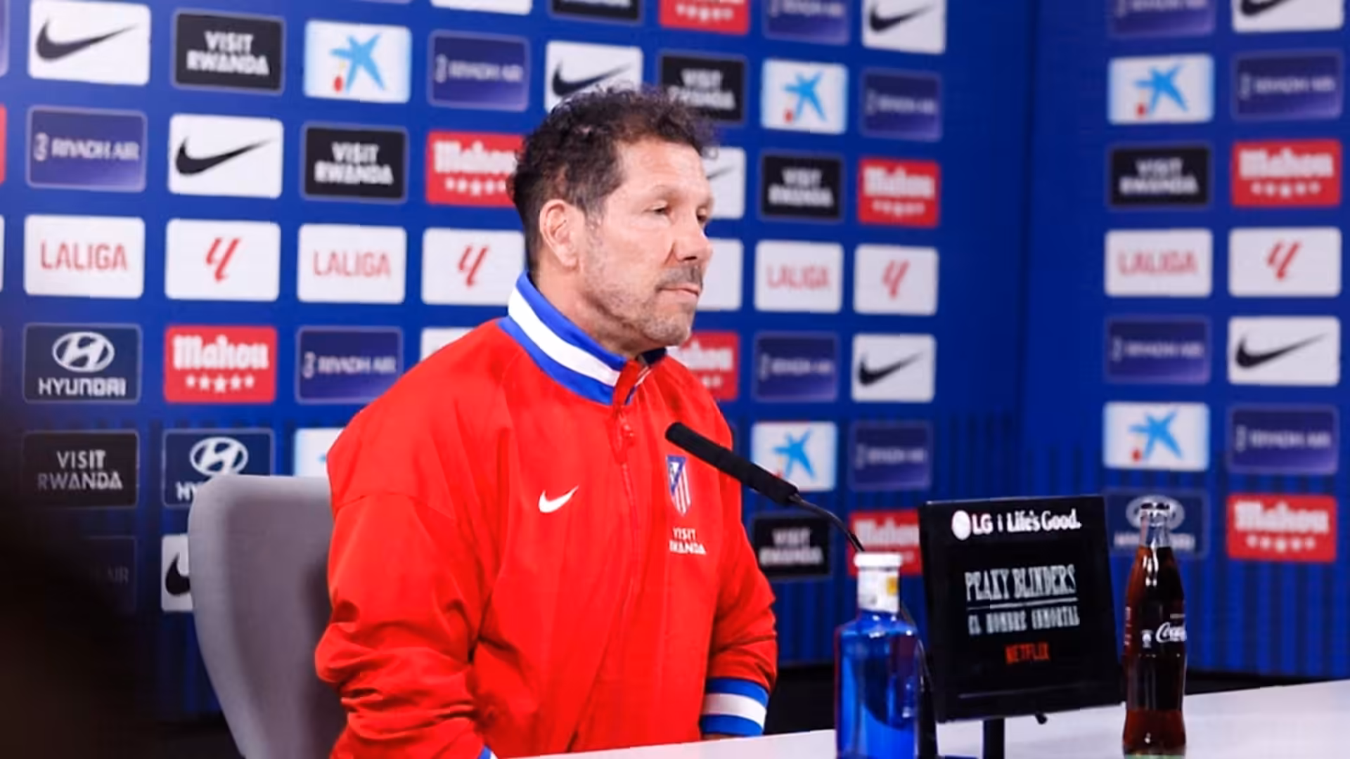 Simeone defends Álvarez after forward's comments on future
