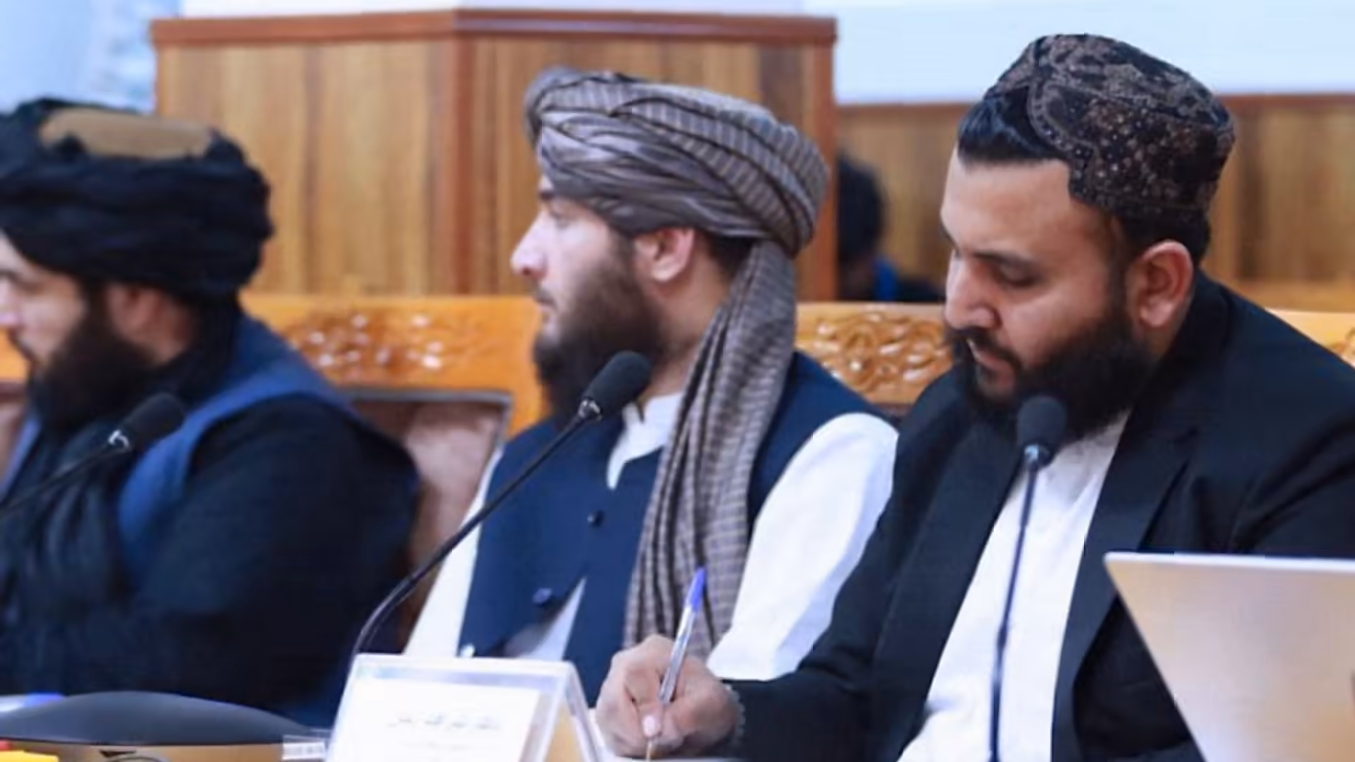 Afghanistan accuses Pakistan of bombing medical center, killing nearly 400