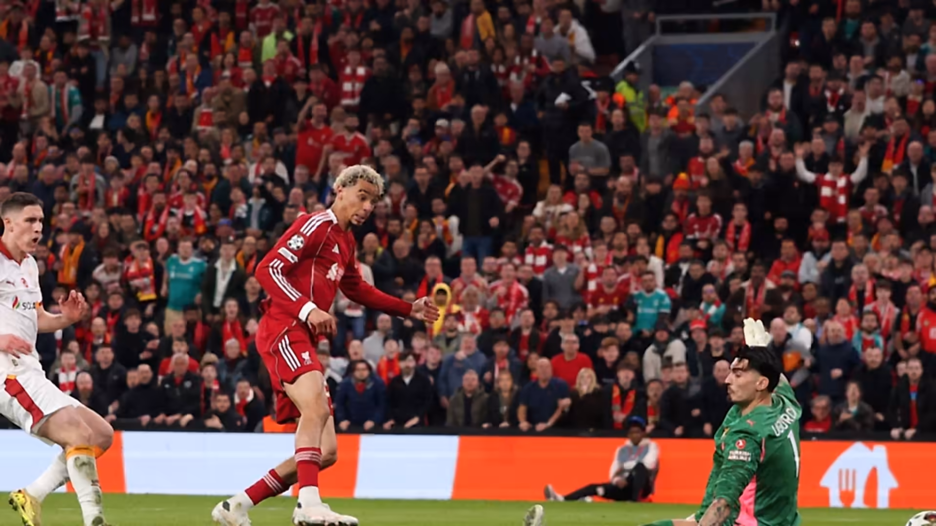 Liverpool beat Galatasaray 4-0 to reach Champions League quarterfinals