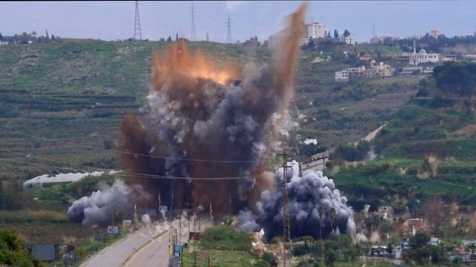 Israel orders destruction of Lebanese border villages, targets Litani bridges