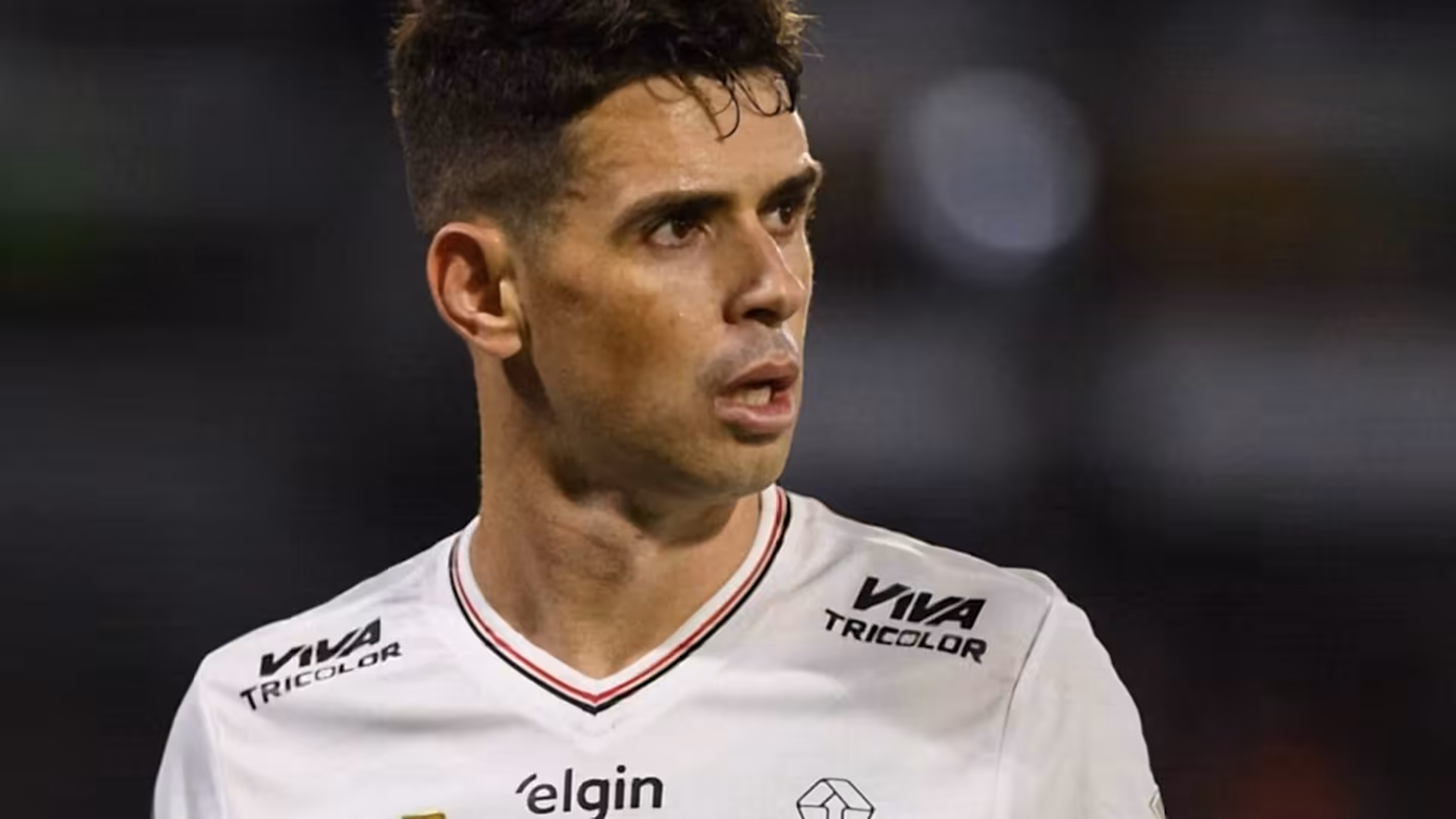 Former Chelsea midfielder Oscar retires at 34 after fainting diagnosis