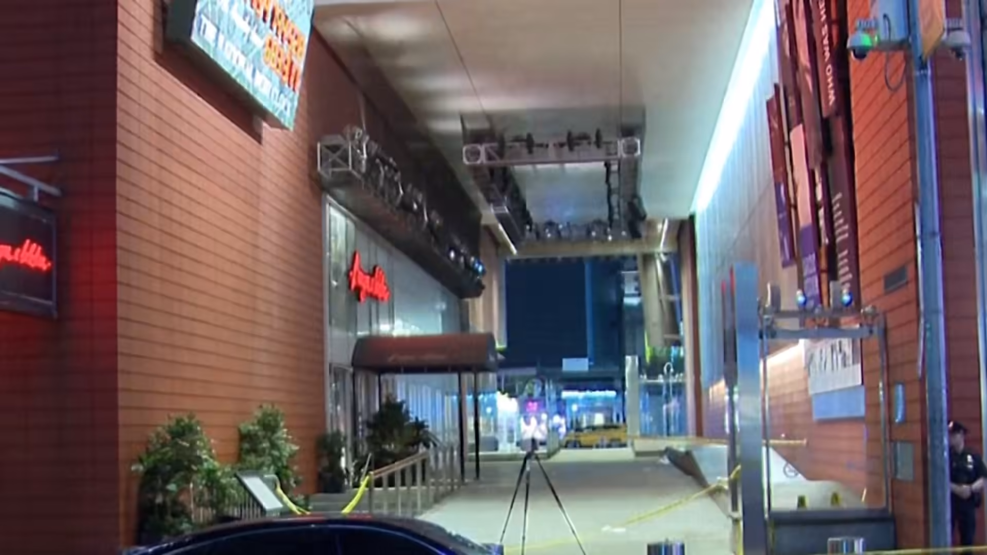 Man fatally stabbed near Times Square; police seek three suspects
