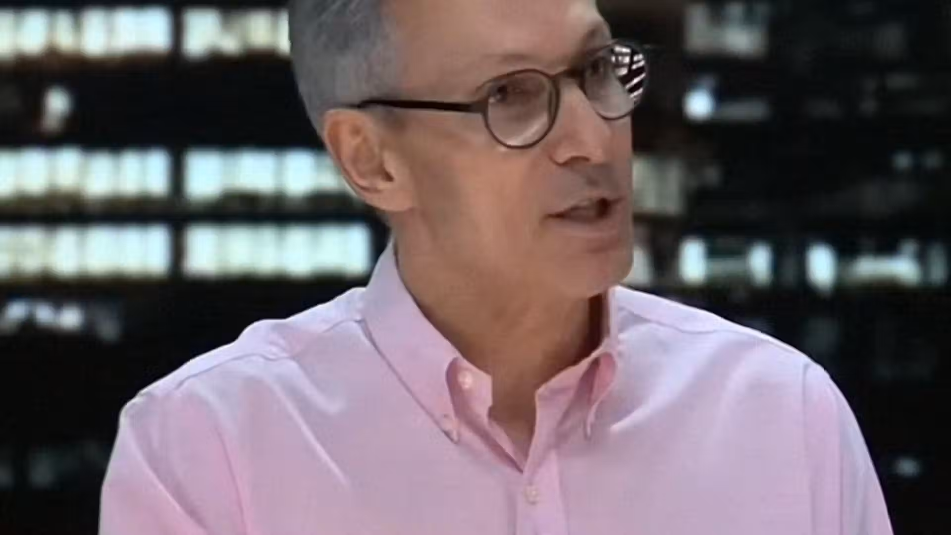 Zema criticizes Flávio Bolsonaro over banker contact, sparks campaign clash