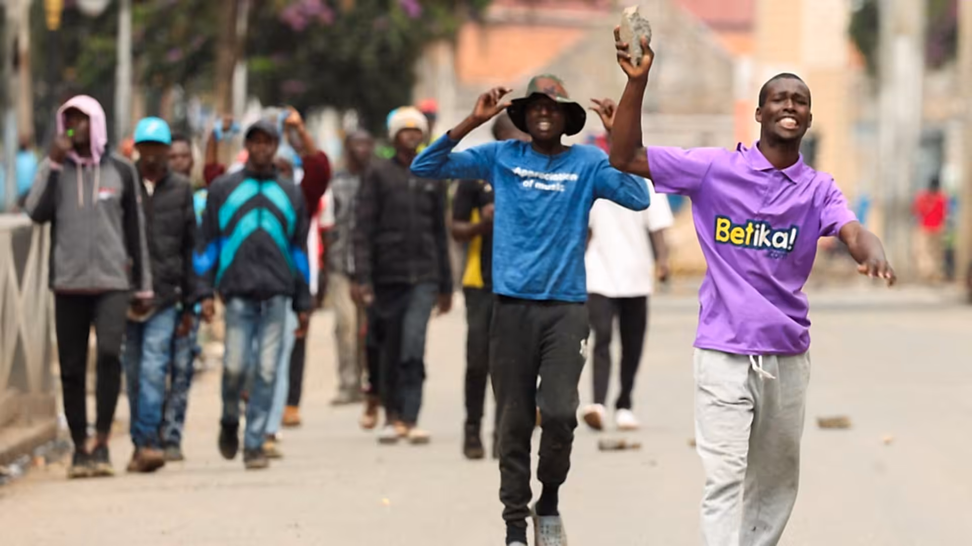 Kenya protests over fuel prices turn deadly, transport paralyzed