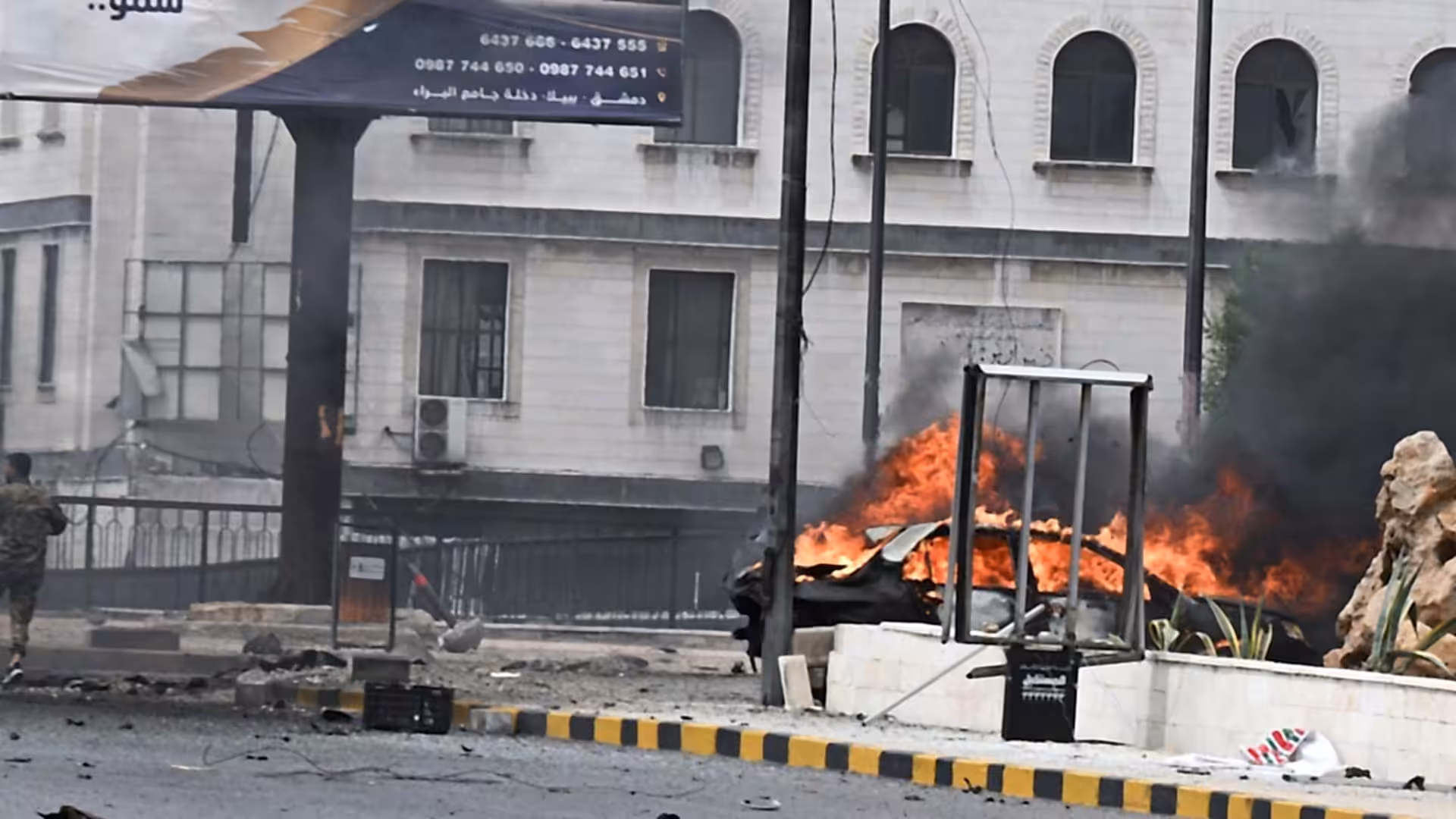 Car bomb explodes near Damascus defense building, killing one soldier