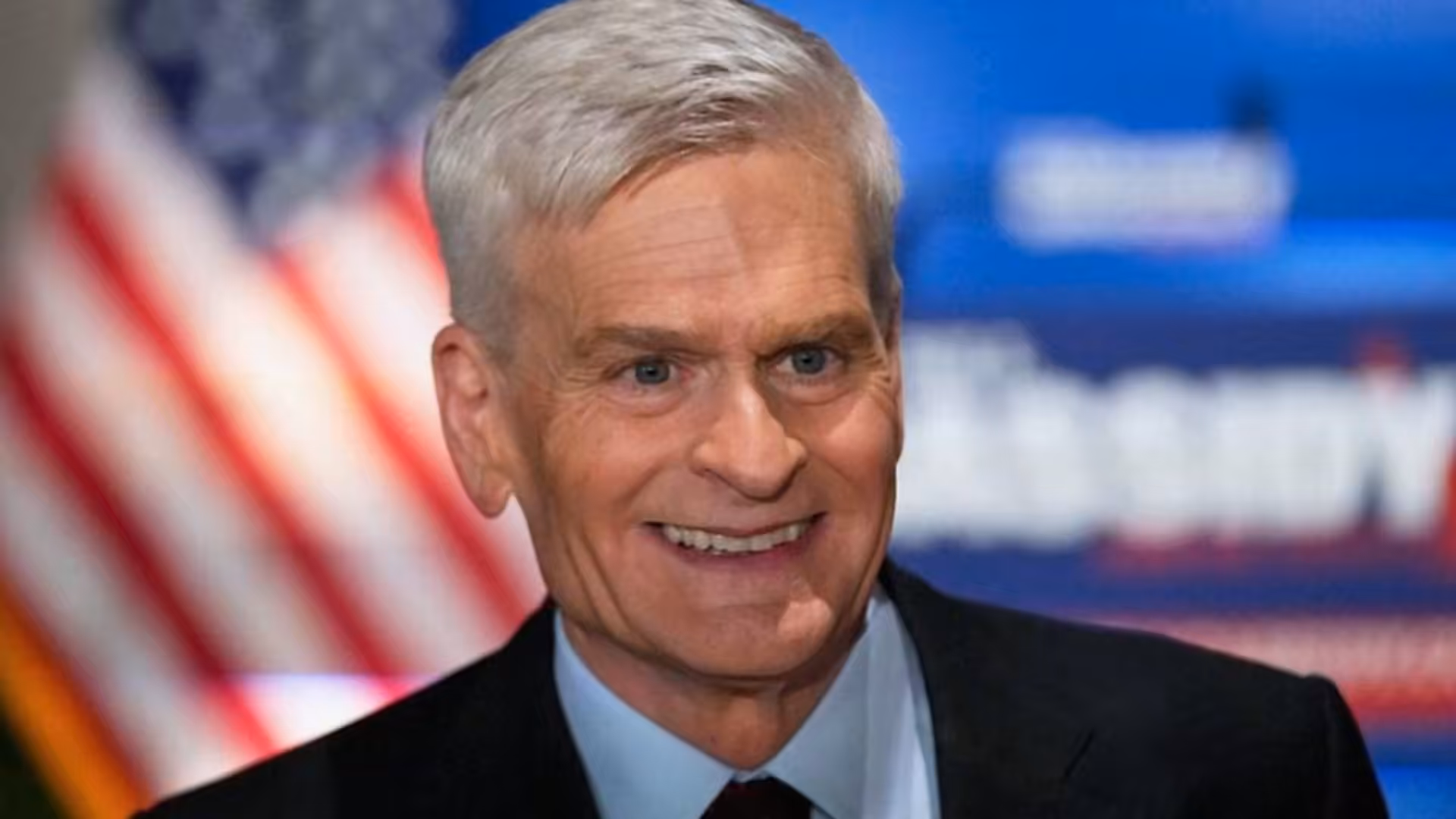 Senate advances Iran war powers resolution as Republican defects