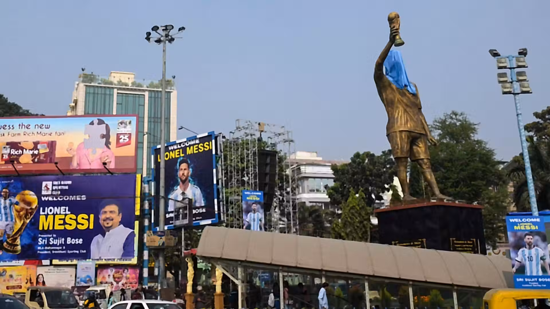 Messi's 70-foot statue in India to be removed over safety concerns