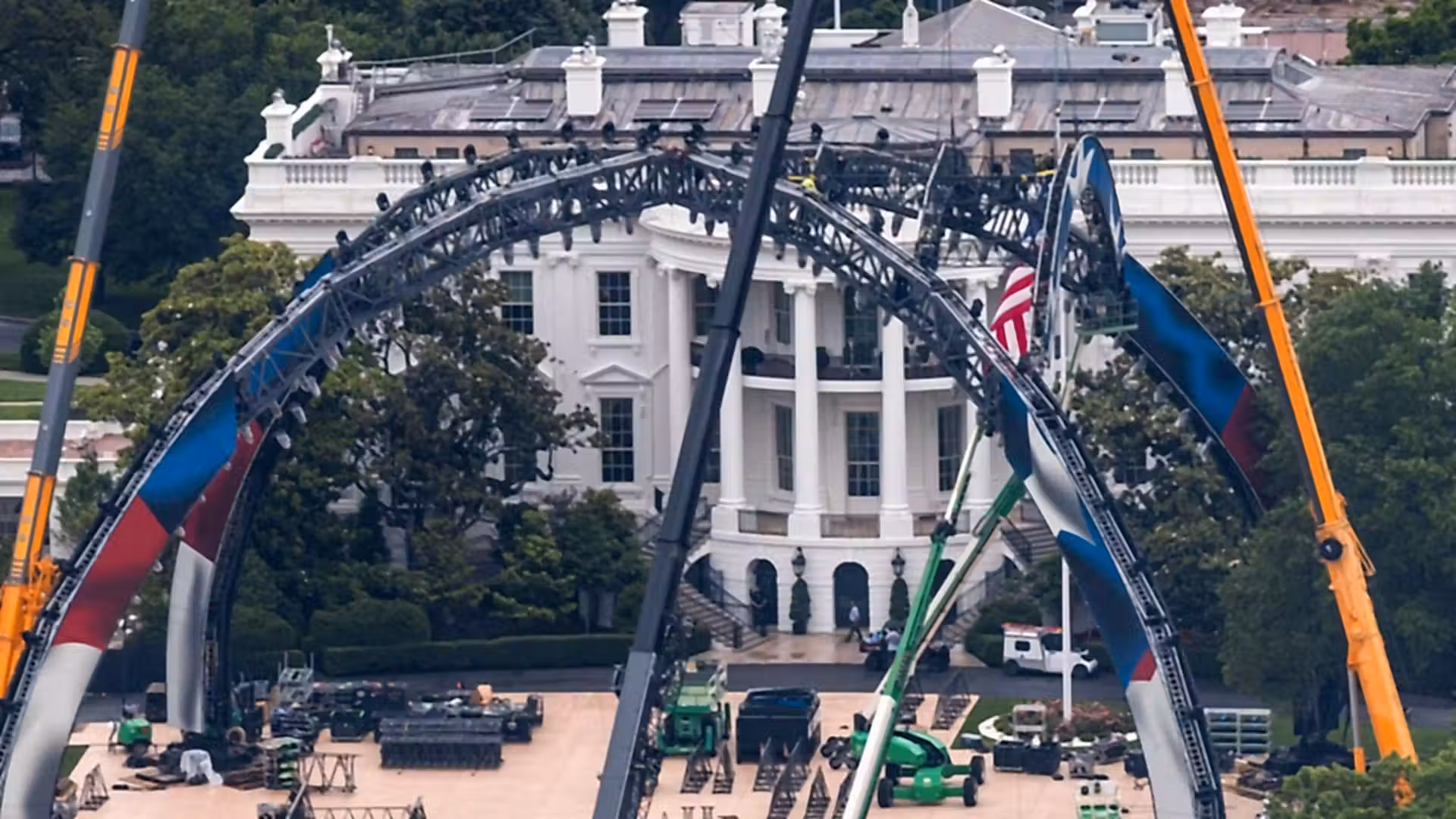 White House construction begins on UFC arena for June 14 event
