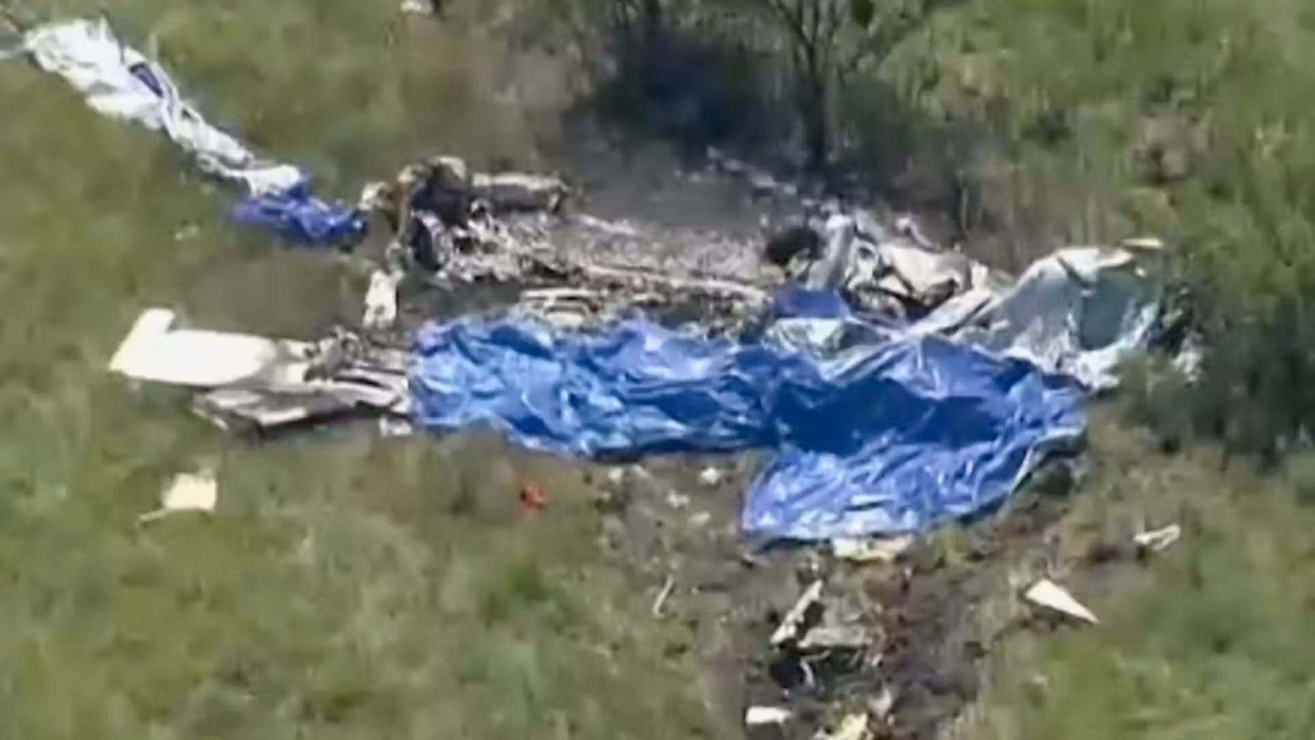 Twelve killed in plane crash near Missouri airport