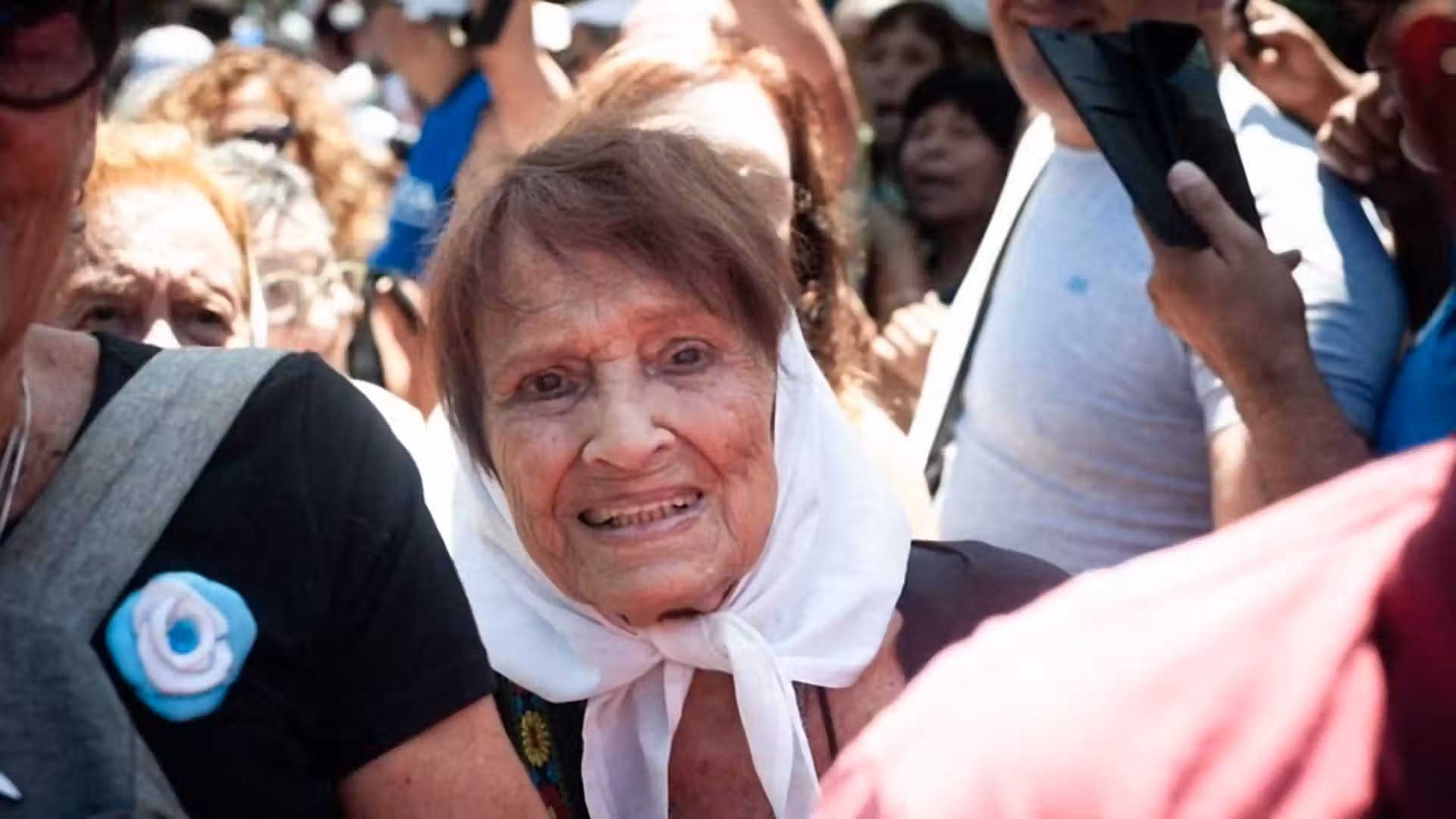Taty Almeida, president of Mothers of Plaza de Mayo, dies at 95
