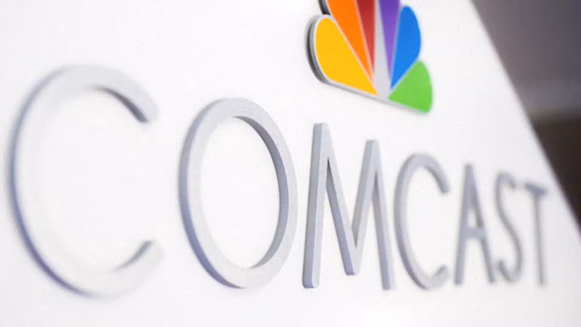 Comcast to split into two publicly traded companies