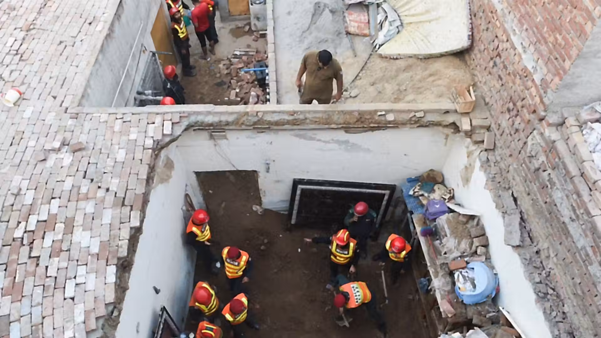 Roof collapse at Lahore tuition centre kills 14 children