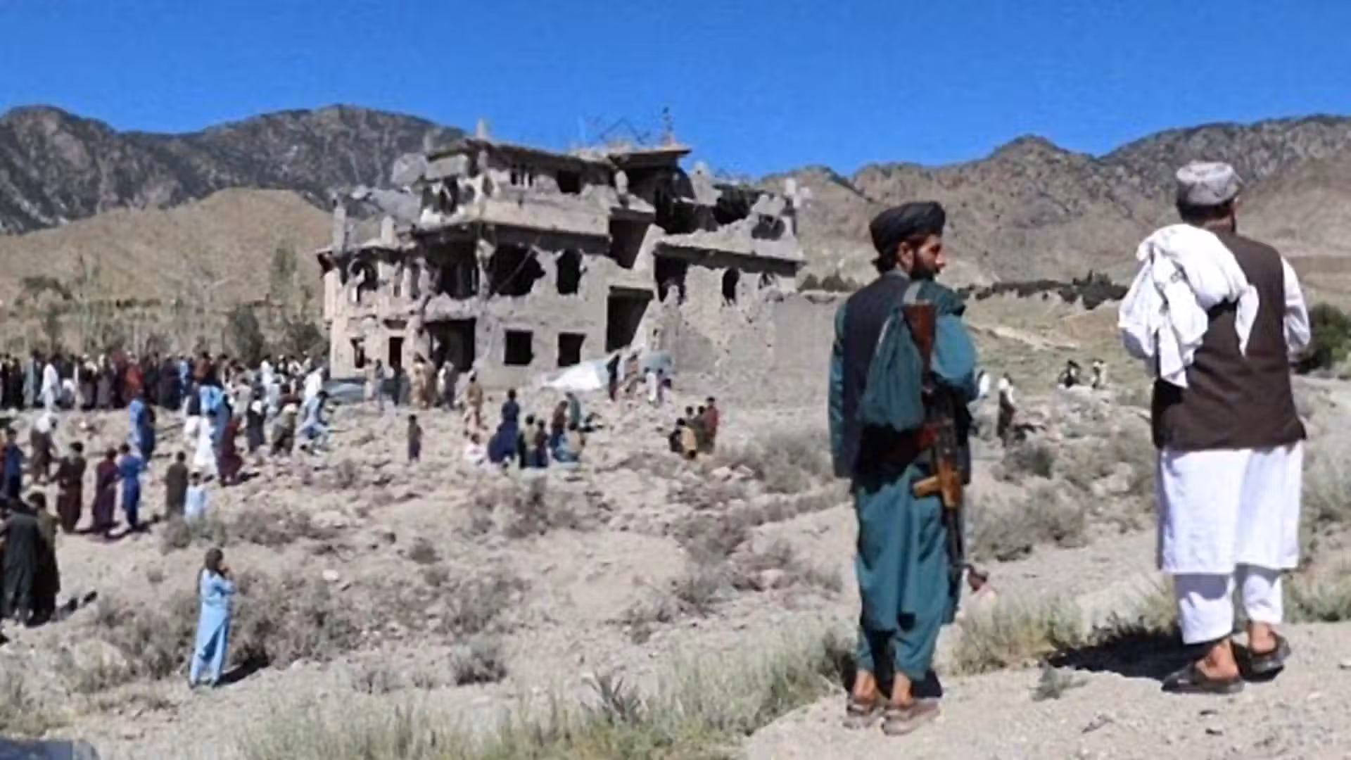 Afghanistan and Pakistan escalate military strikes after months of calm