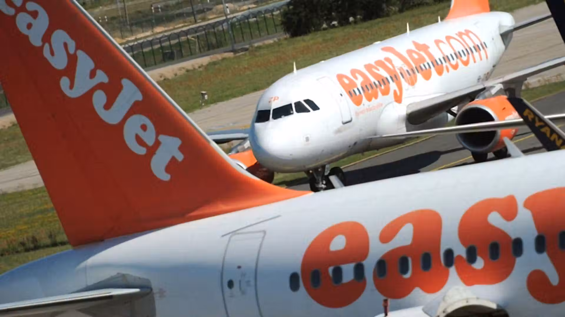 Apollo launches $7.7 billion bid for easyJet, topping Castlelake offer