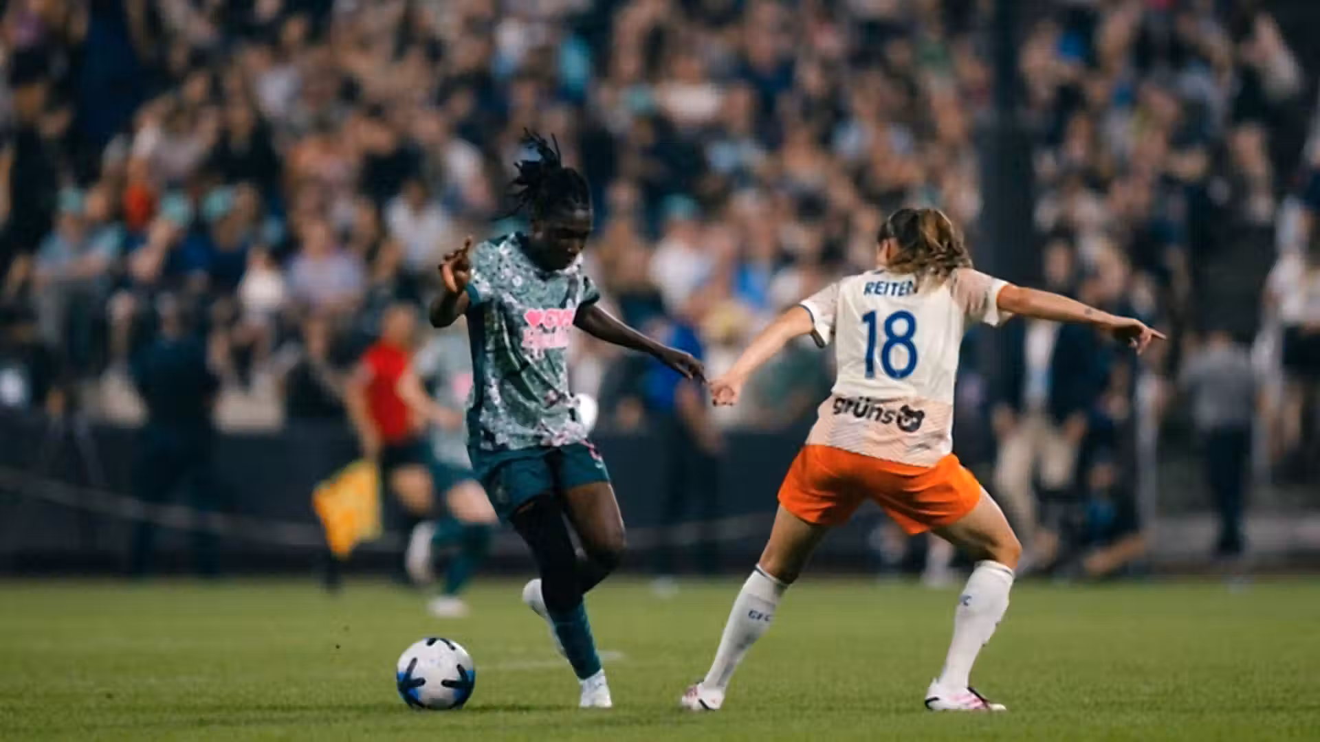 Gotham FC defeats Washington Spirit before record New York crowd
