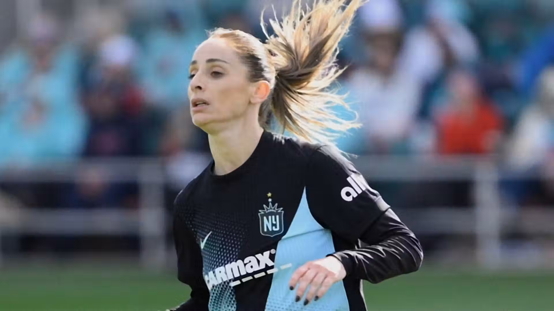 Esther González leaves Gotham FC to attend personal matters in Spain