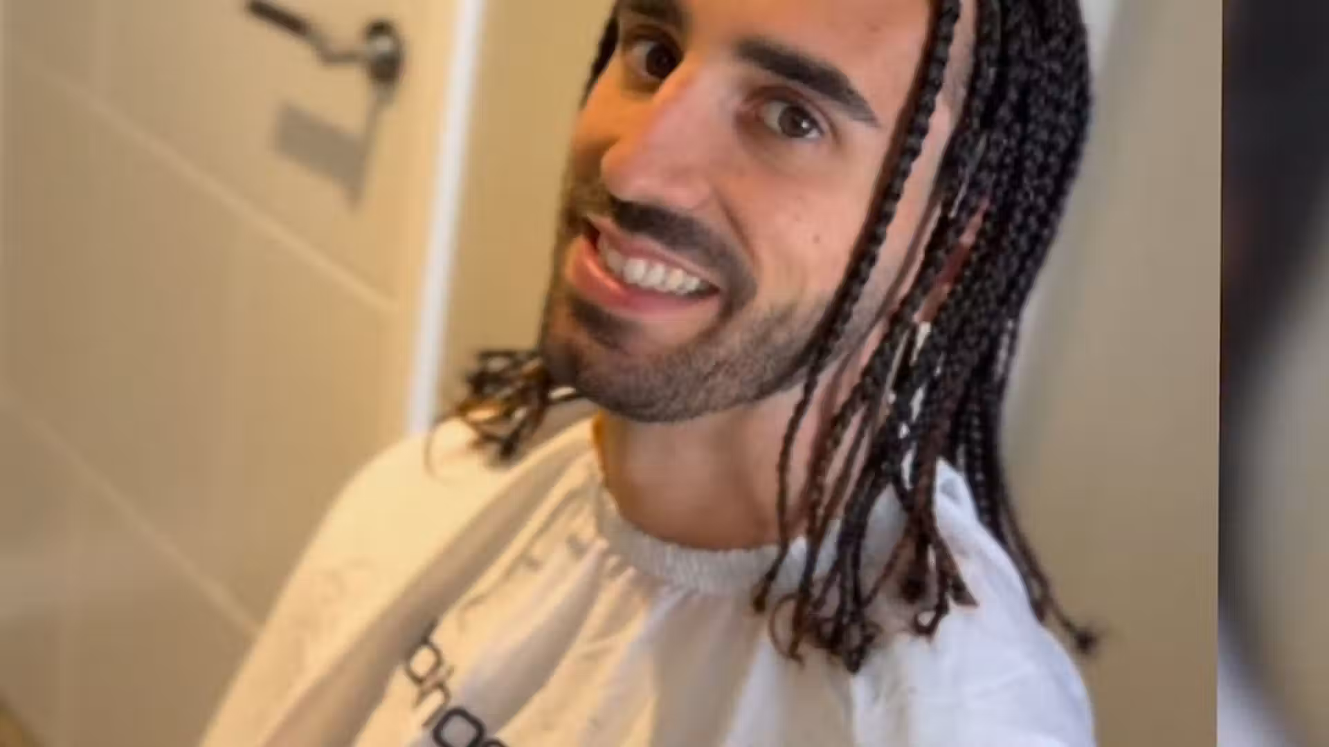 Cucurella cuts curly hair ahead of Real Madrid debut