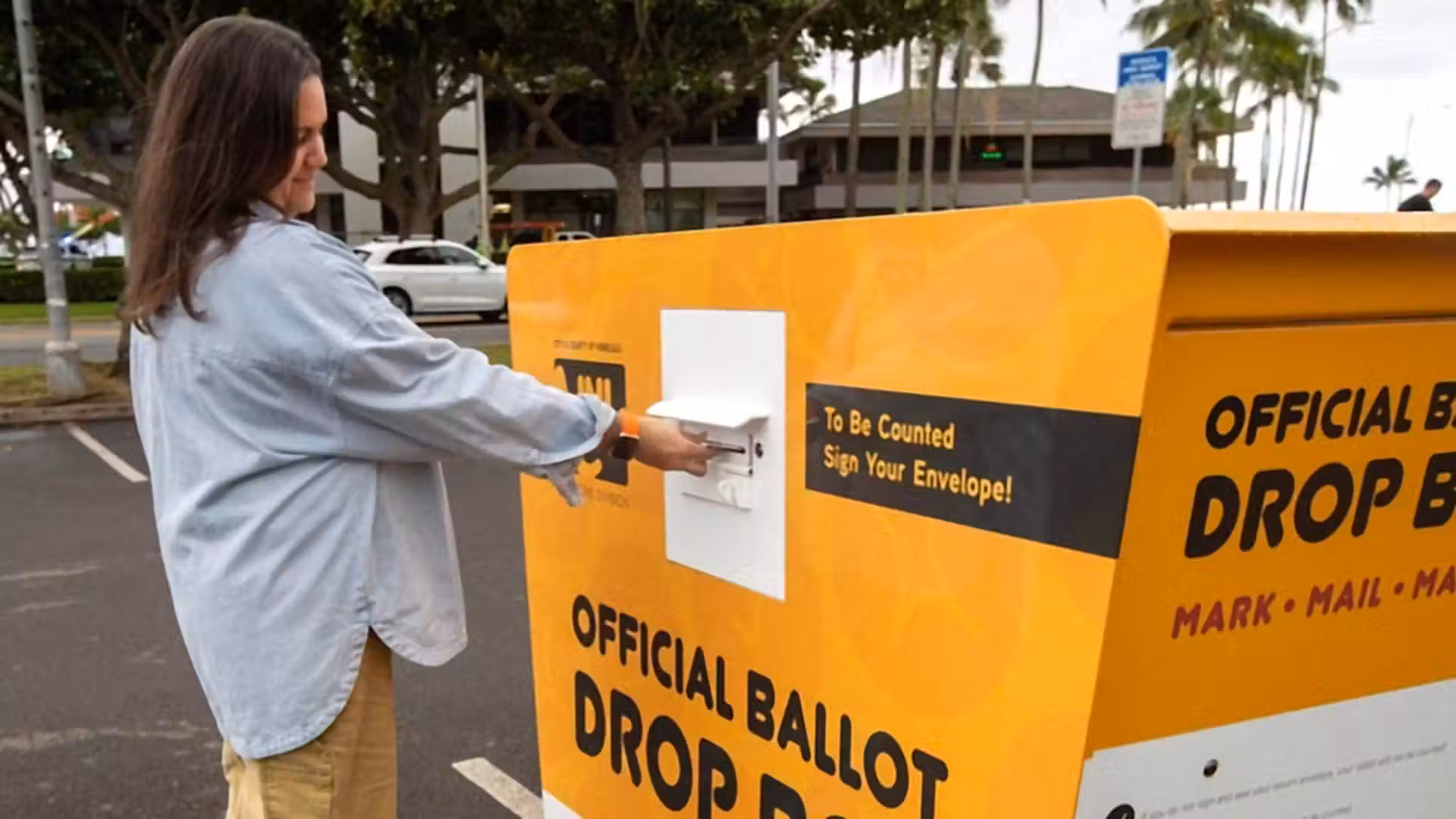 Hawaii voters head to polls for Democratic primary races Saturday