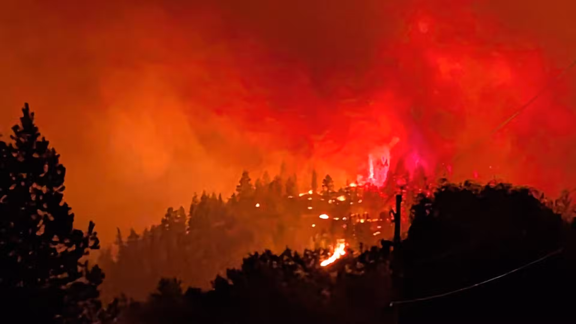 Wildfire in western Canada kills one, forces 20,000 evacuations