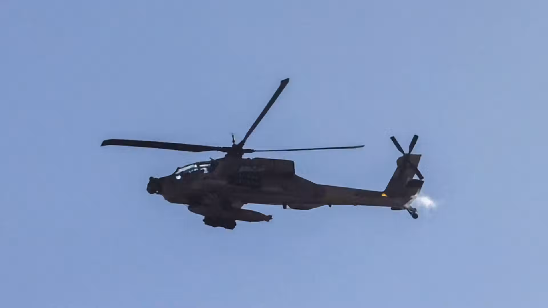 Military Apache helicopter crashes in Texas, killing two pilots