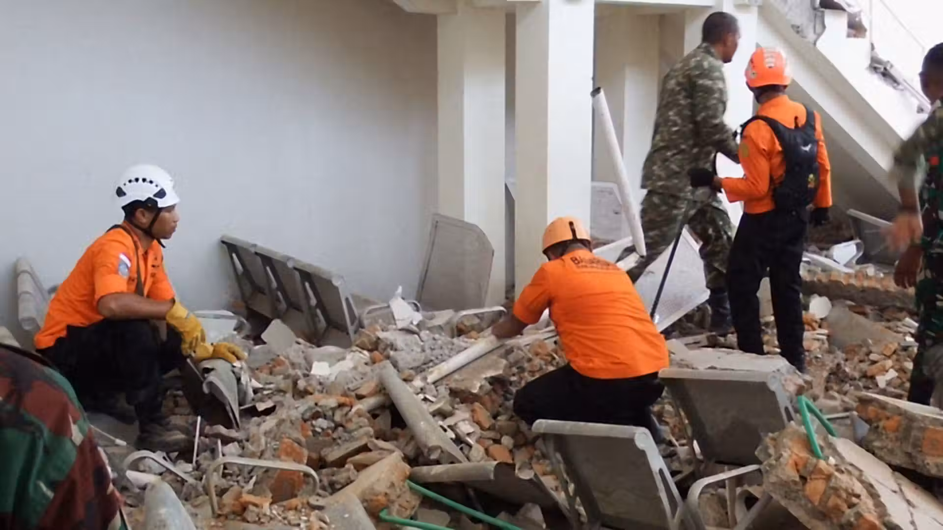 Magnitude 7.7 earthquake in Indonesia kills at least 38
