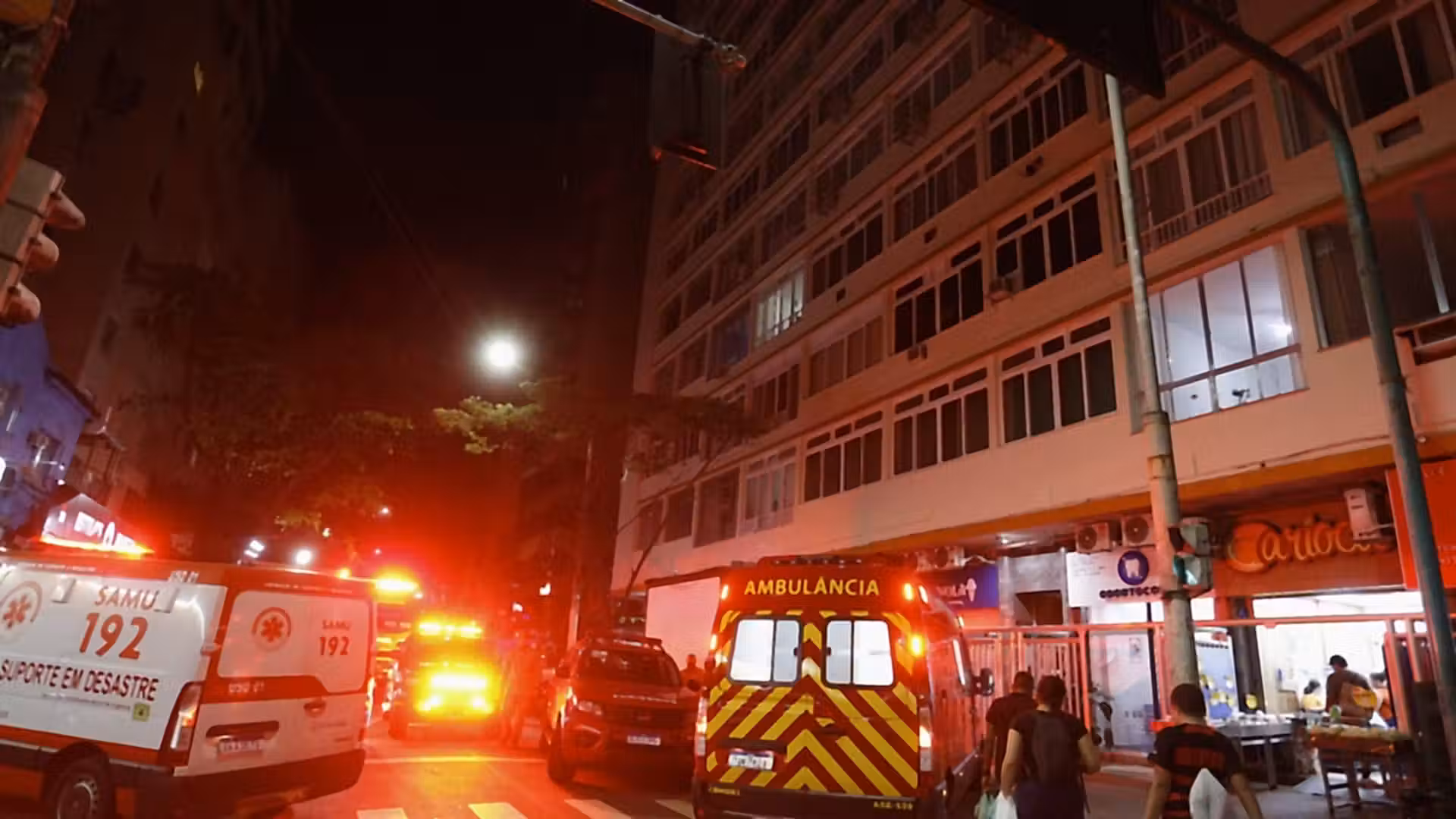Explosion at Rio residential building injures four people