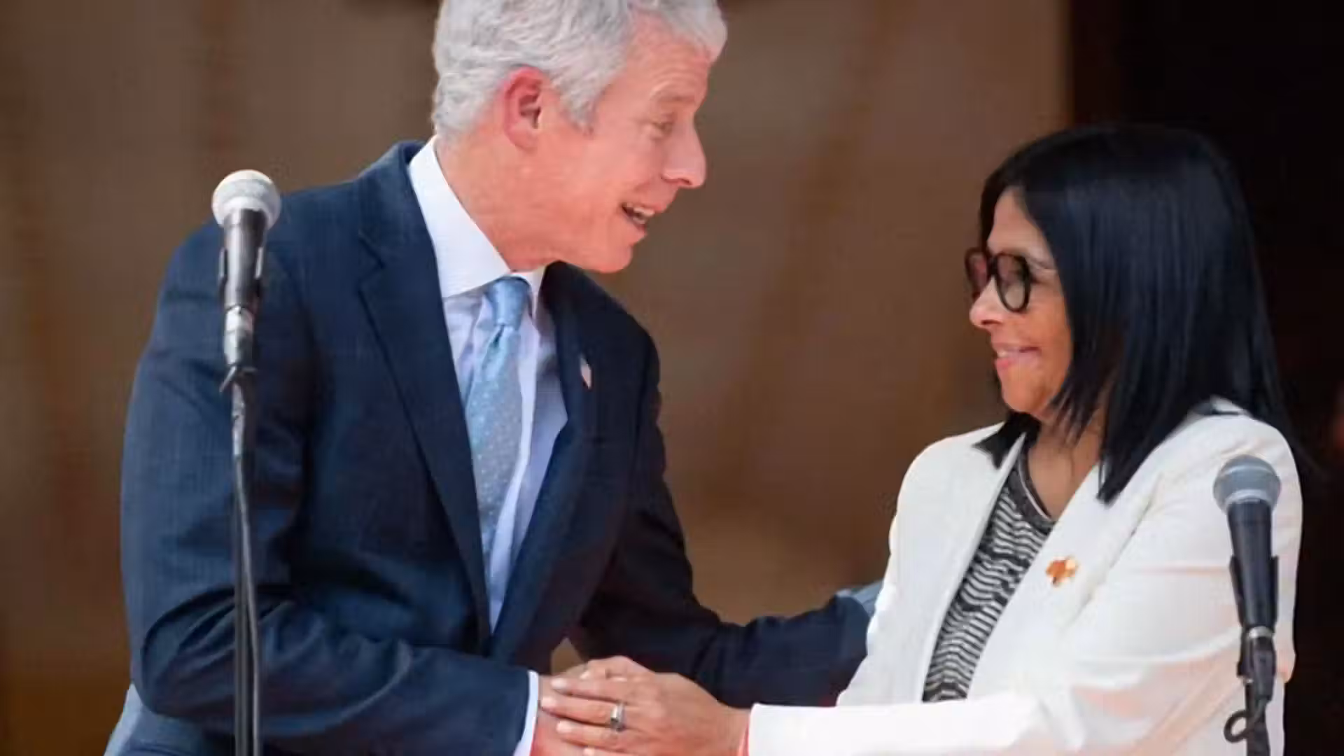 U.S. private firm agrees to develop 17 Venezuelan oil fields