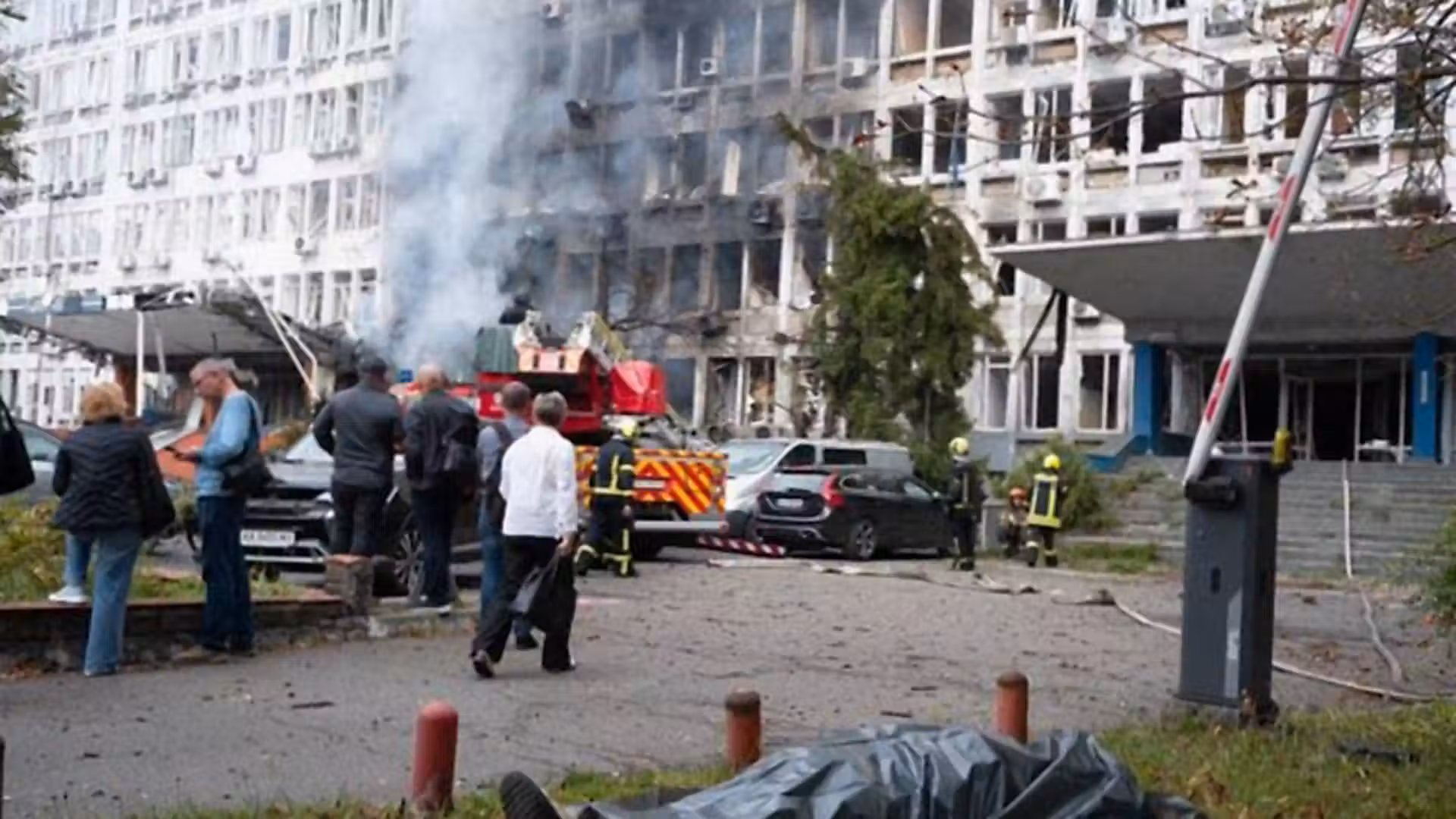 Russia strikes Kyiv with drones as Zelenskyy addresses UN