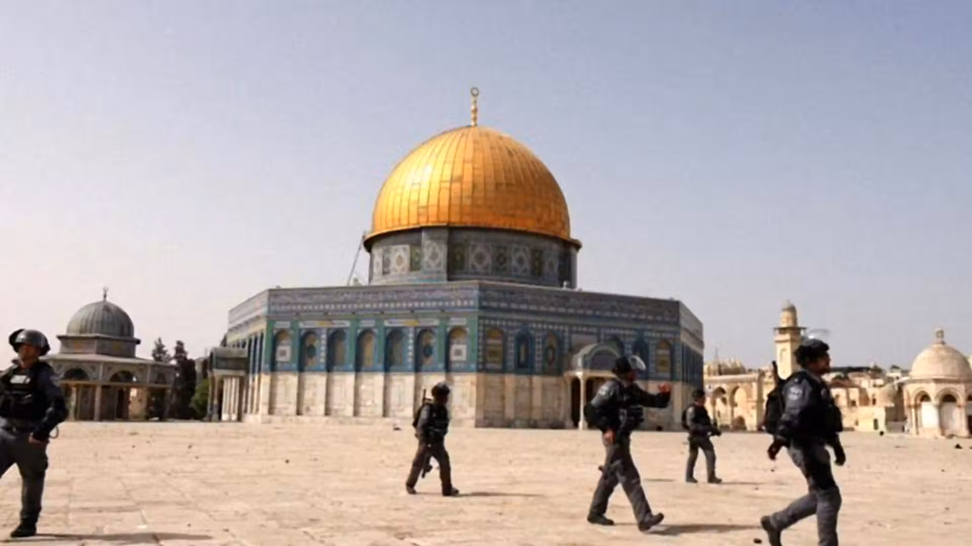 Saudi Arabia and Kuwait condemn storming of Al-Aqsa Mosque