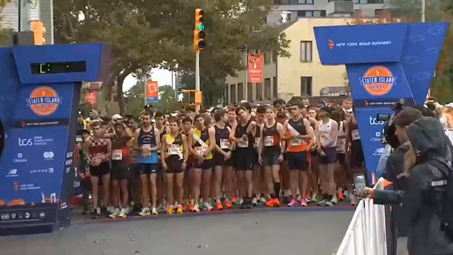 More than 10,000 runners compete in sold-out Staten Island Half