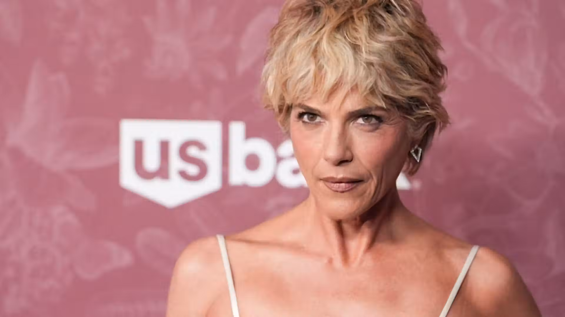 Actress Selma Blair arrested at JFK after inflight incident