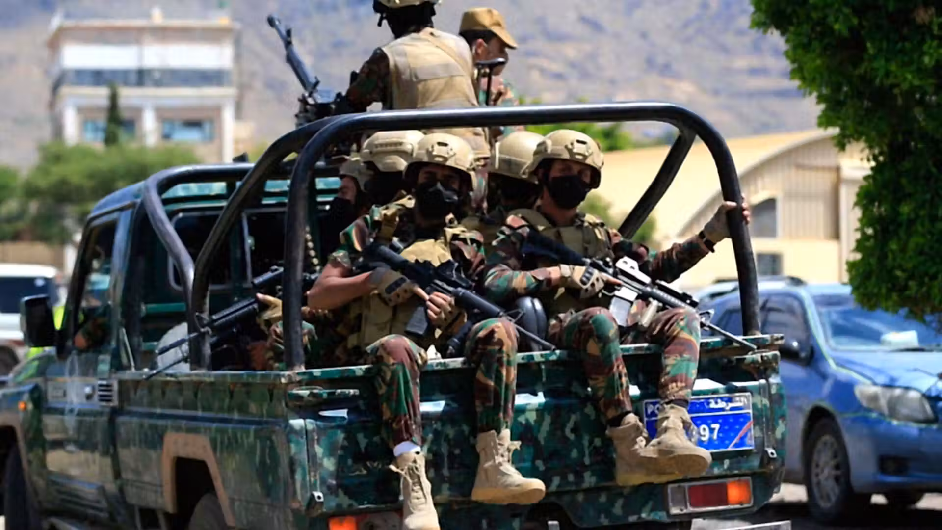 Houthi official warns US of swift response if it enters Yemen war