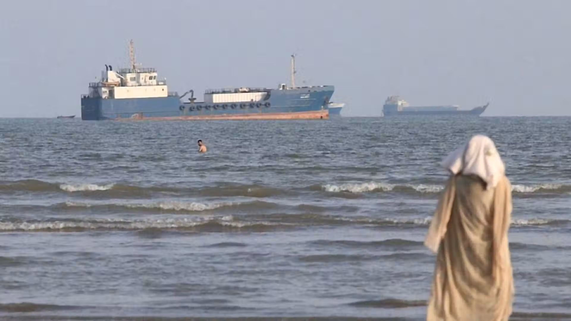 Container ship struck by unknown projectile in Strait of Hormuz