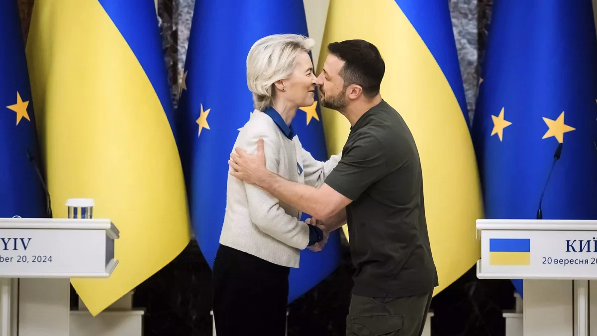 Ursula von der Leyen and Volodymyr Zelenskyy